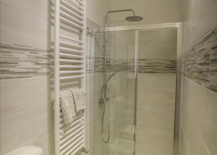 In Near Lift 아파트